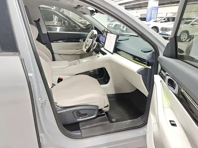 Geely Galaxy E5 — Фото автомобиля 8