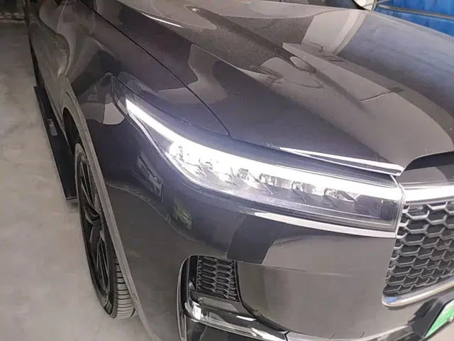 Li Auto ONE — Фото автомобиля 10