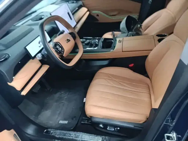 Geely Galaxy Xingyao 8 — Фото автомобиля 14