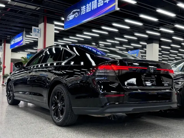 Honda Accord — Фото автомобиля 11