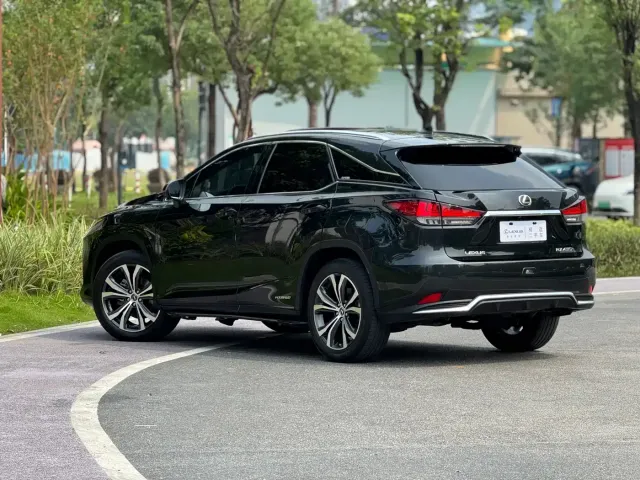 Lexus RX — Фото автомобиля 4