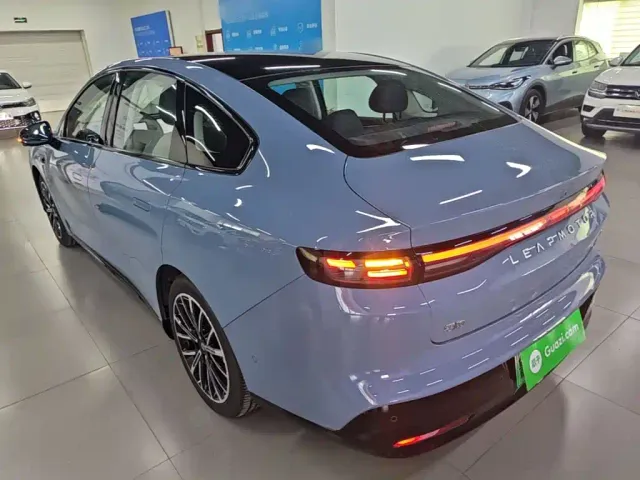 Leapmotor B01 — Фото автомобиля 4
