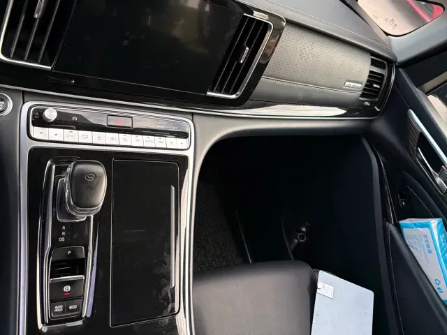 GAC Trumpchi M8 — Фото автомобиля 16