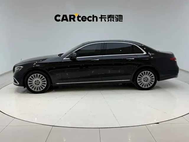 Mercedes-Benz E-Class — Фото автомобиля 6