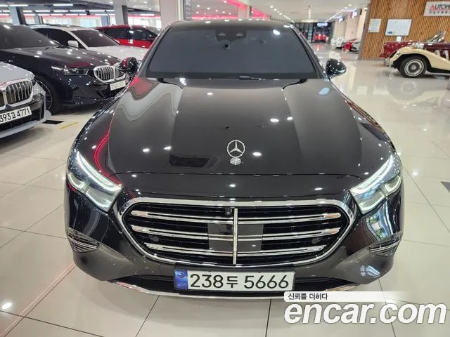 Mercedes-Benz E-Class E-класс W214 E300 4MATIC Exclusive — Фото автомобиля 3