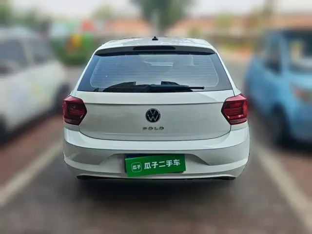 Volkswagen Polo — Фото автомобиля 3
