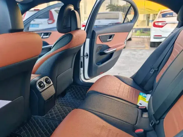 Mercedes-Benz C-Class — Фото автомобиля 5