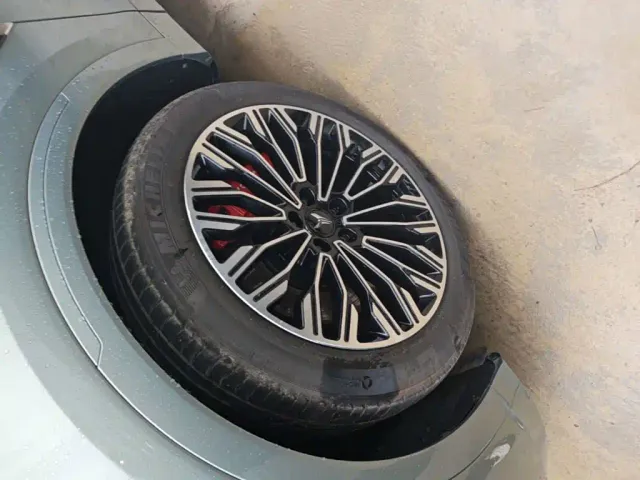 Voyah FREE — Фото автомобиля 22