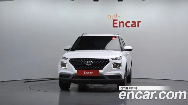 Hyundai Venue — Фото автомобиля 3