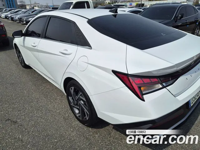 Hyundai Avante CN7 — Фото автомобиля 6