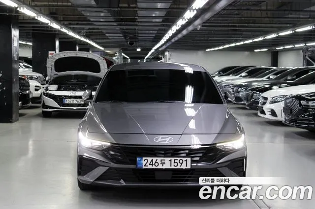 Hyundai Avante CN7 — Фото автомобиля 2