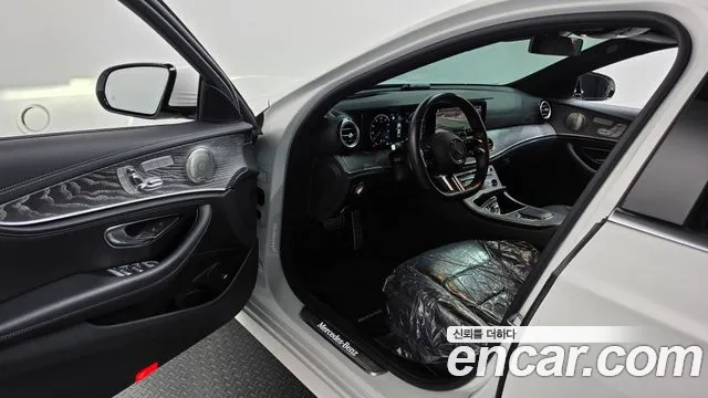 Mercedes-Benz E-Class W213 — Фото автомобиля 15