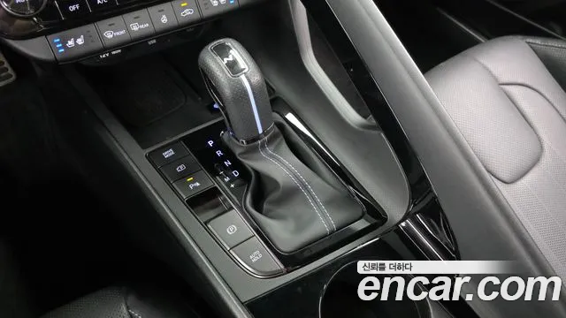 Hyundai Avante CN7 — Фото автомобиля 9