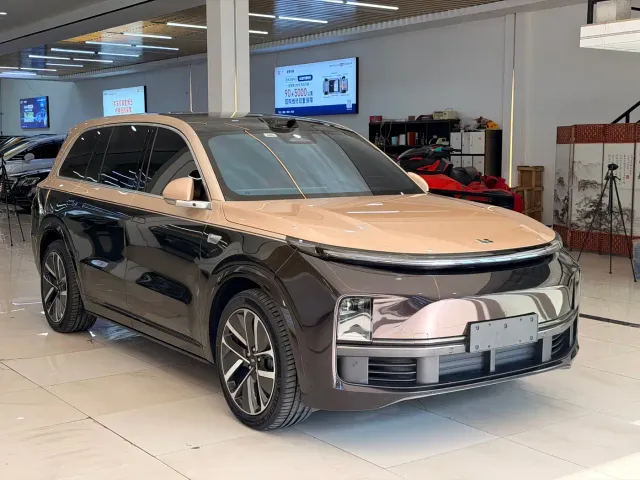 Li Auto L9 — Фото автомобиля 2