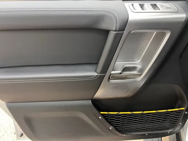 iCAR V23 — Фото автомобиля 12