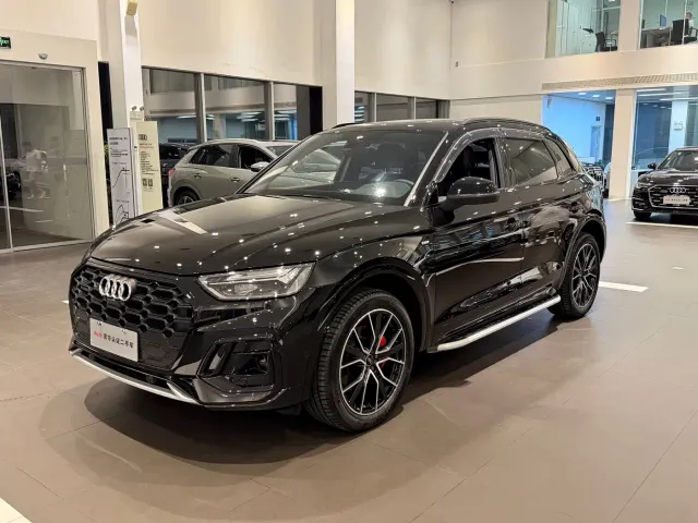 Фотография автомобиля — Audi Q5L