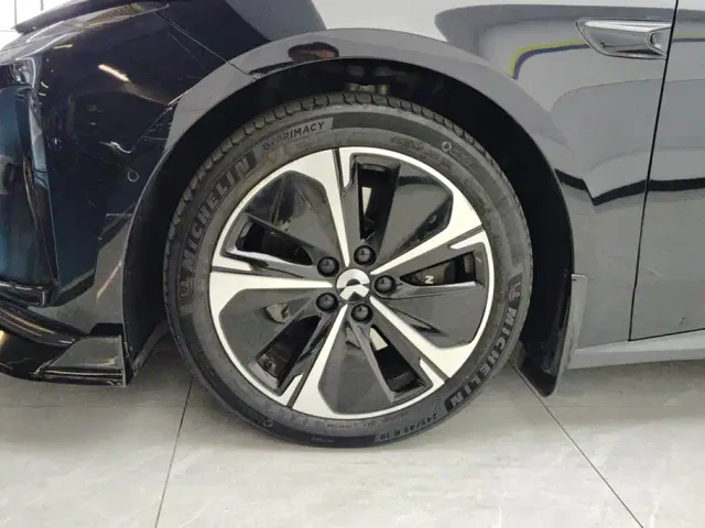 Nio ET5 Touring — Фото автомобиля 6