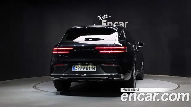 Genesis GV70 — Фото автомобиля 4