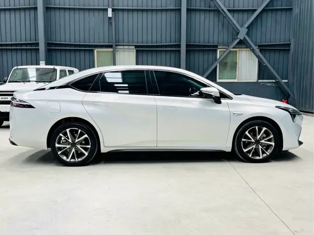 GAC Aion S Plus — Фото автомобиля 7