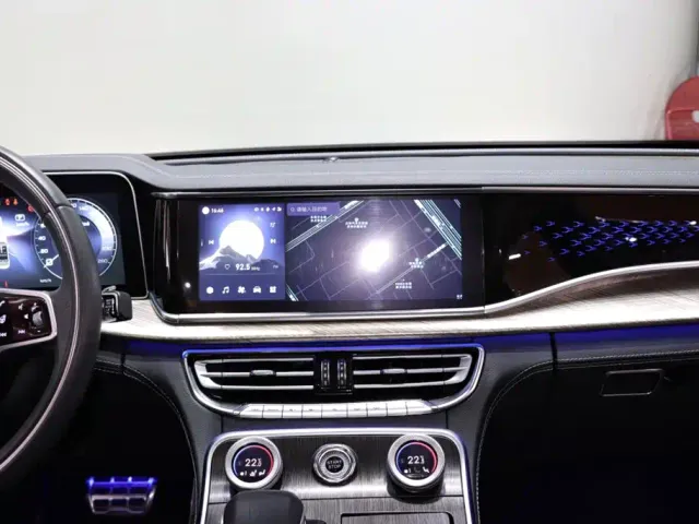 Hongqi H9 — Фото автомобиля 13