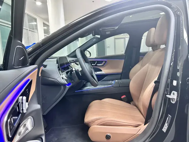 Mercedes-Benz E-Class — Фото автомобиля 10