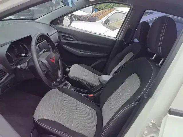 Wuling Hongguang — Фото автомобиля 14