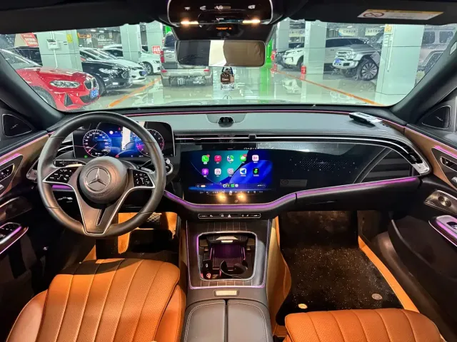 Mercedes-Benz E-Class — Фото автомобиля 6