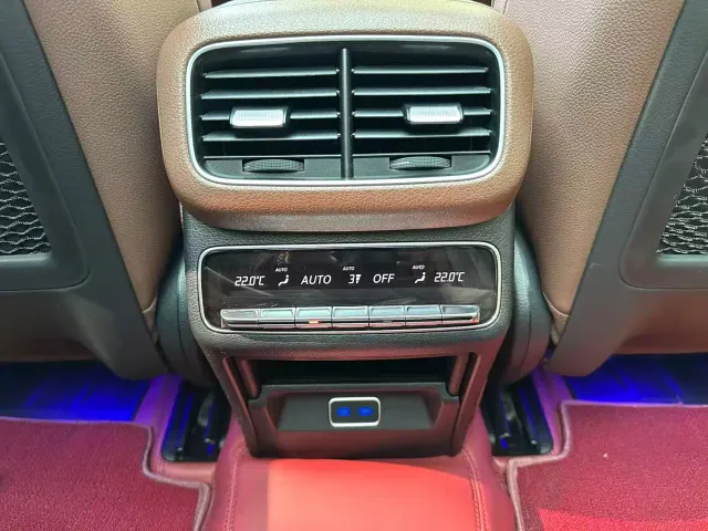 Mercedes-Benz GLE-Class — Фото автомобиля 17