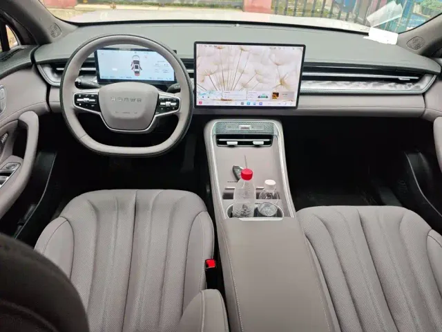 Roewe M7 DMH — Фото автомобиля 12