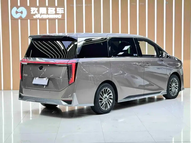 GAC Trumpchi M8 — Фото автомобиля 4