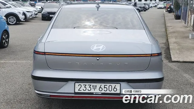 Hyundai Grandeur GN7 — Фото автомобиля 4