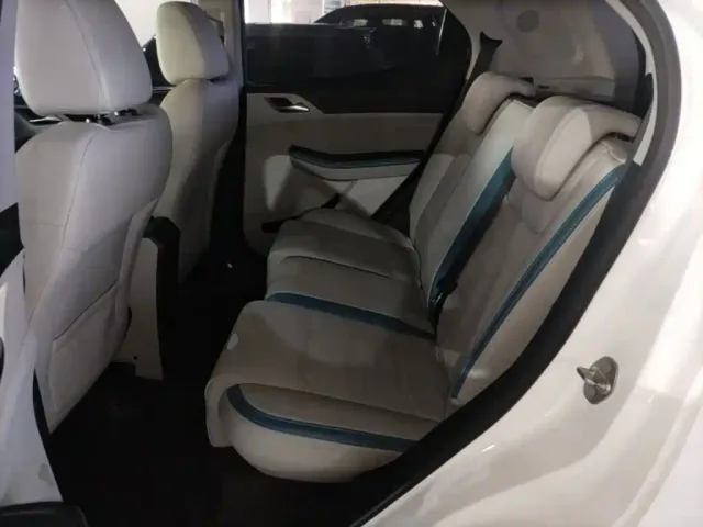 BYD Yuan Pro — Фото автомобиля 16