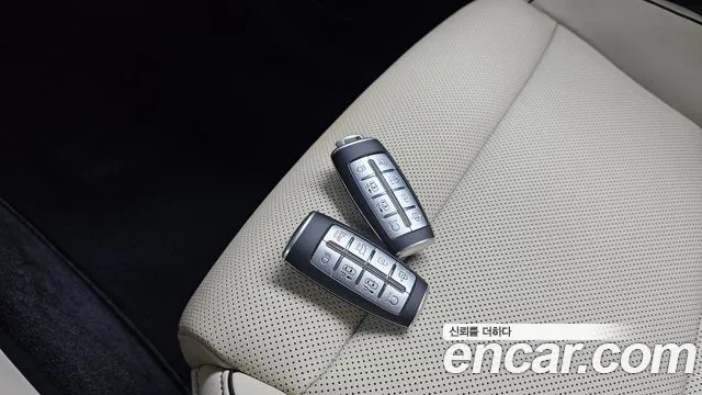 Genesis GV70 — Фото автомобиля 21