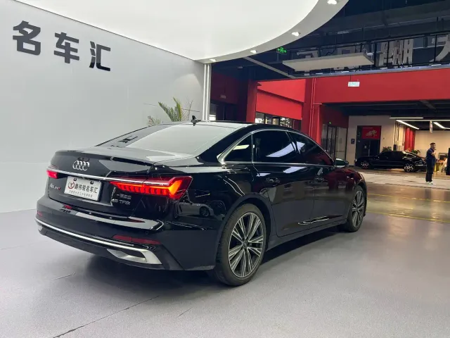 Audi A6L — Фото автомобиля 16