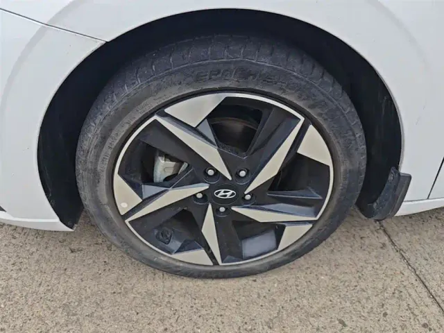 Hyundai Elantra — Фото автомобиля 22