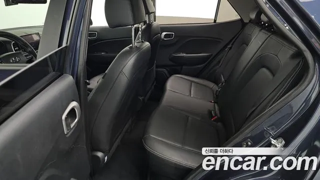 Hyundai Venue — Фото автомобиля 10