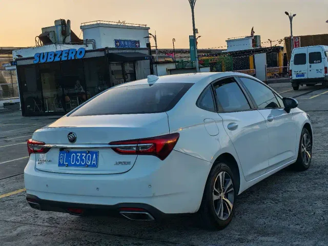 Buick Verano — Фото автомобиля 4