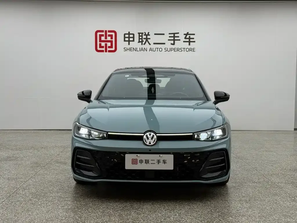 Volkswagen Passat 2025 Model Pro 380TSI Starlight Dragon Premium Edition — Фото автомобиля 5