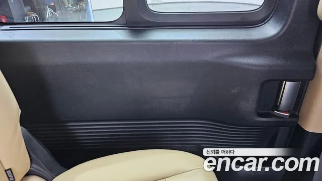 Hyundai Staria Staria 4WD Tourer 9 мест — Фото автомобиля 21
