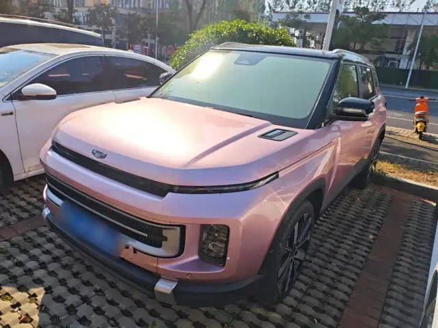 Фотография автомобиля — Geely ICON