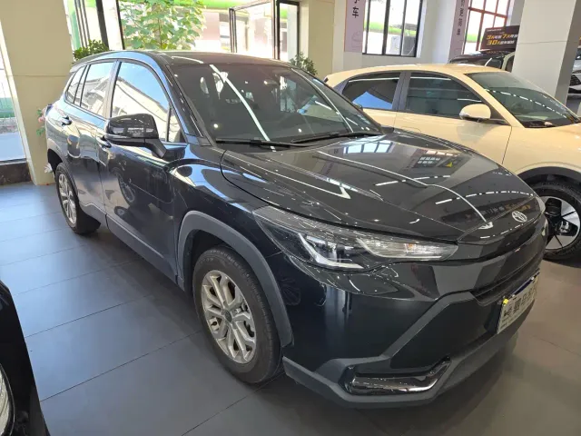 Toyota Frontlander — Фото автомобиля 2