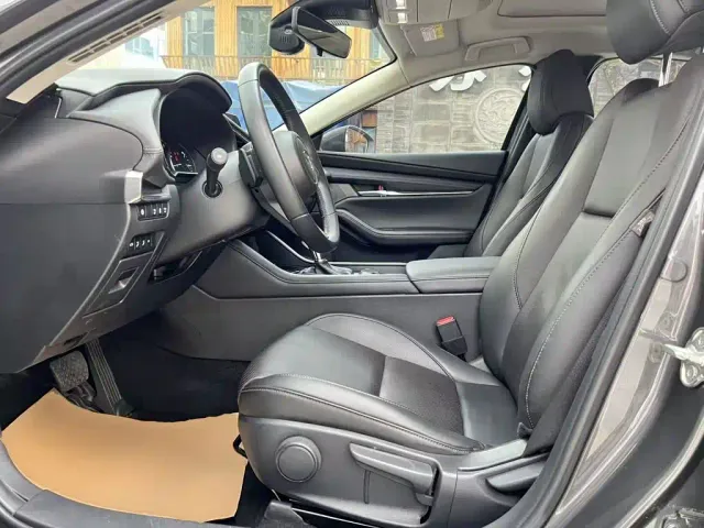 Mazda Axela — Фото автомобиля 14