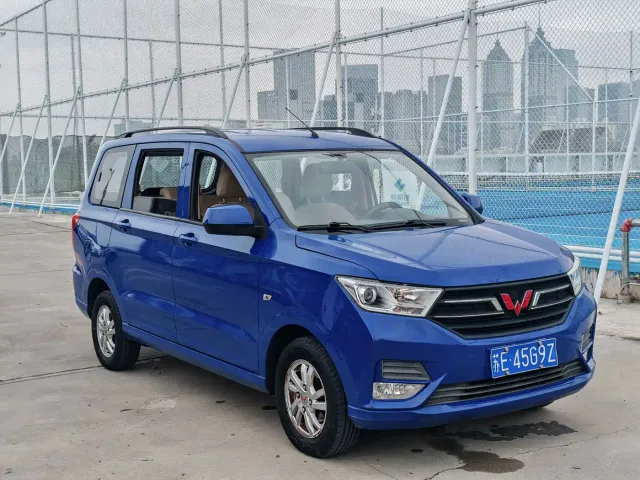 Wuling Hongguang — Фото автомобиля 3