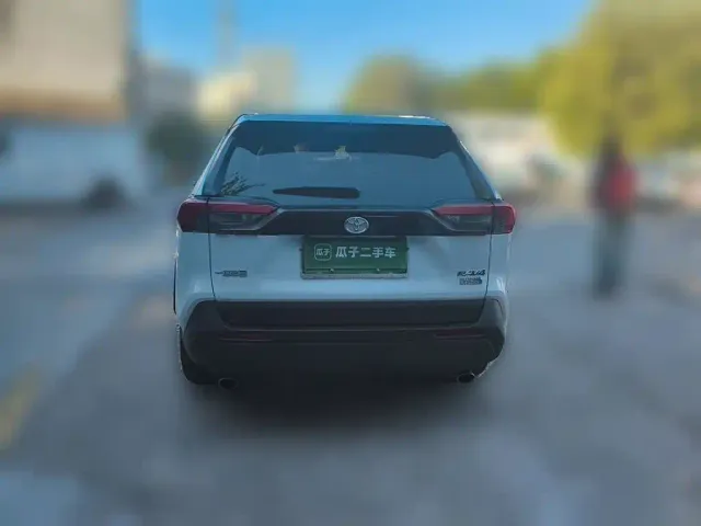 Toyota RAV4 Rongfang Dual Engine E+ — Фото автомобиля 3