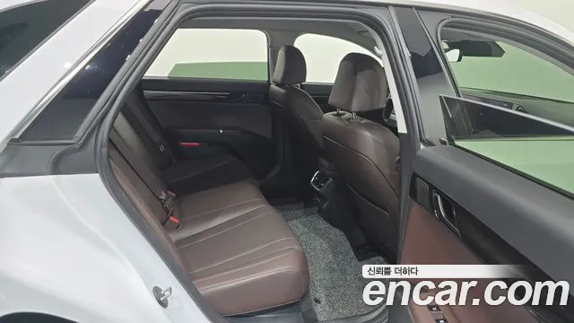 Hyundai Grandeur Grandeur (GN7) — Фото автомобиля 11