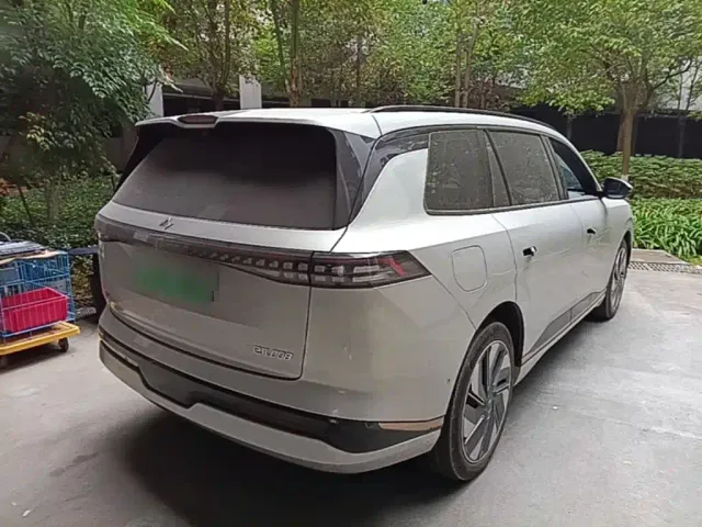 Dongfeng eπ 008 — Фото автомобиля 6