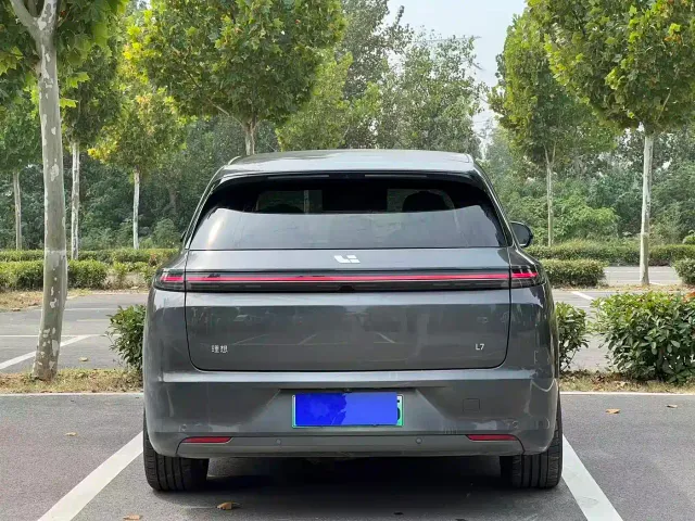 Li Auto L7 — Фото автомобиля 13