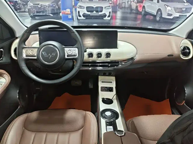 Wuling Bingo — Фото автомобиля 9