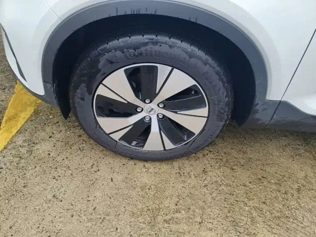 Volvo XC40 — Фото автомобиля 22