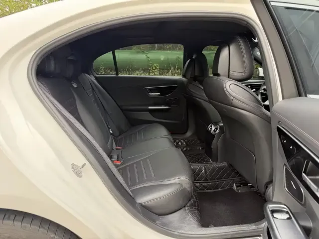 Mercedes-Benz C-Class — Фото автомобиля 10